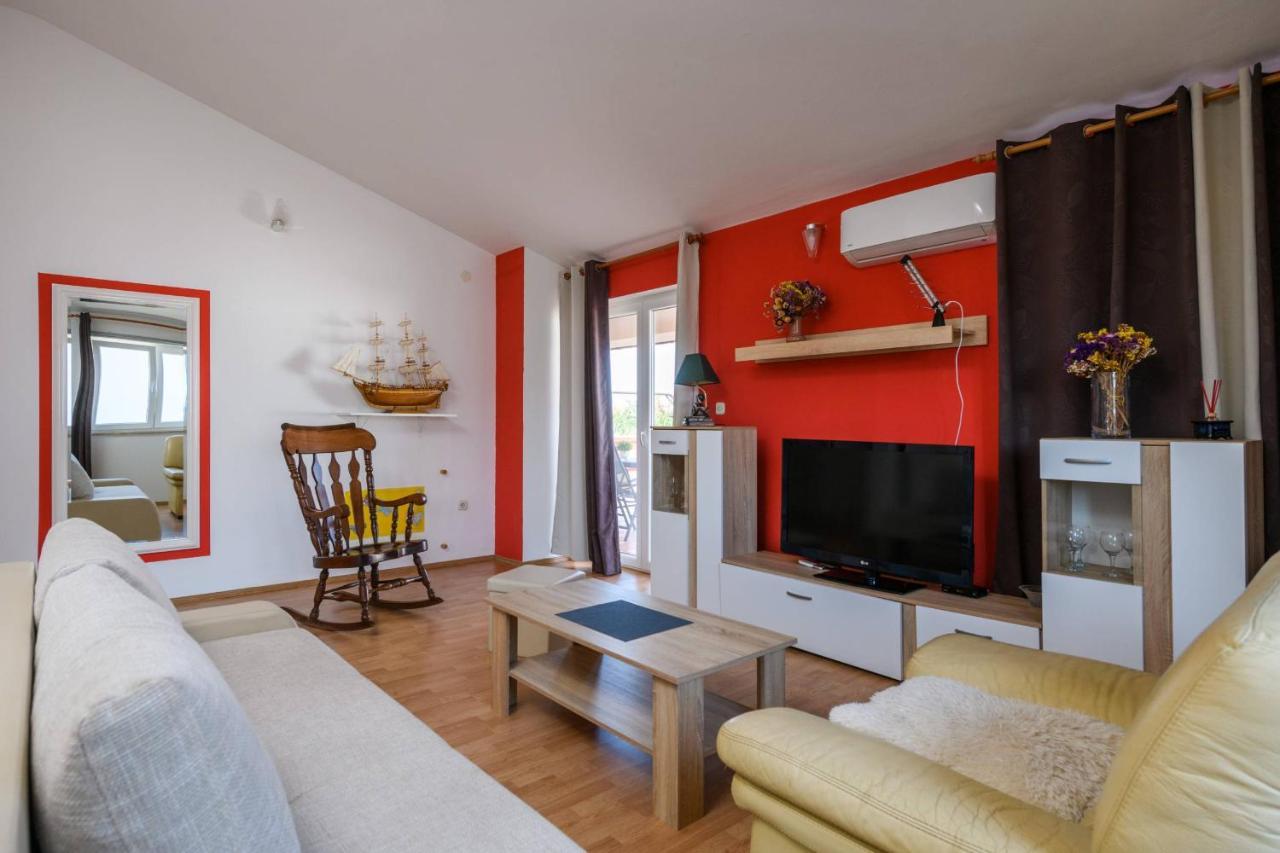 Ana Apartamento Ližnjan Exterior foto