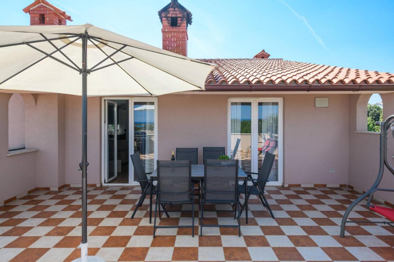Ana Apartamento Ližnjan Exterior foto