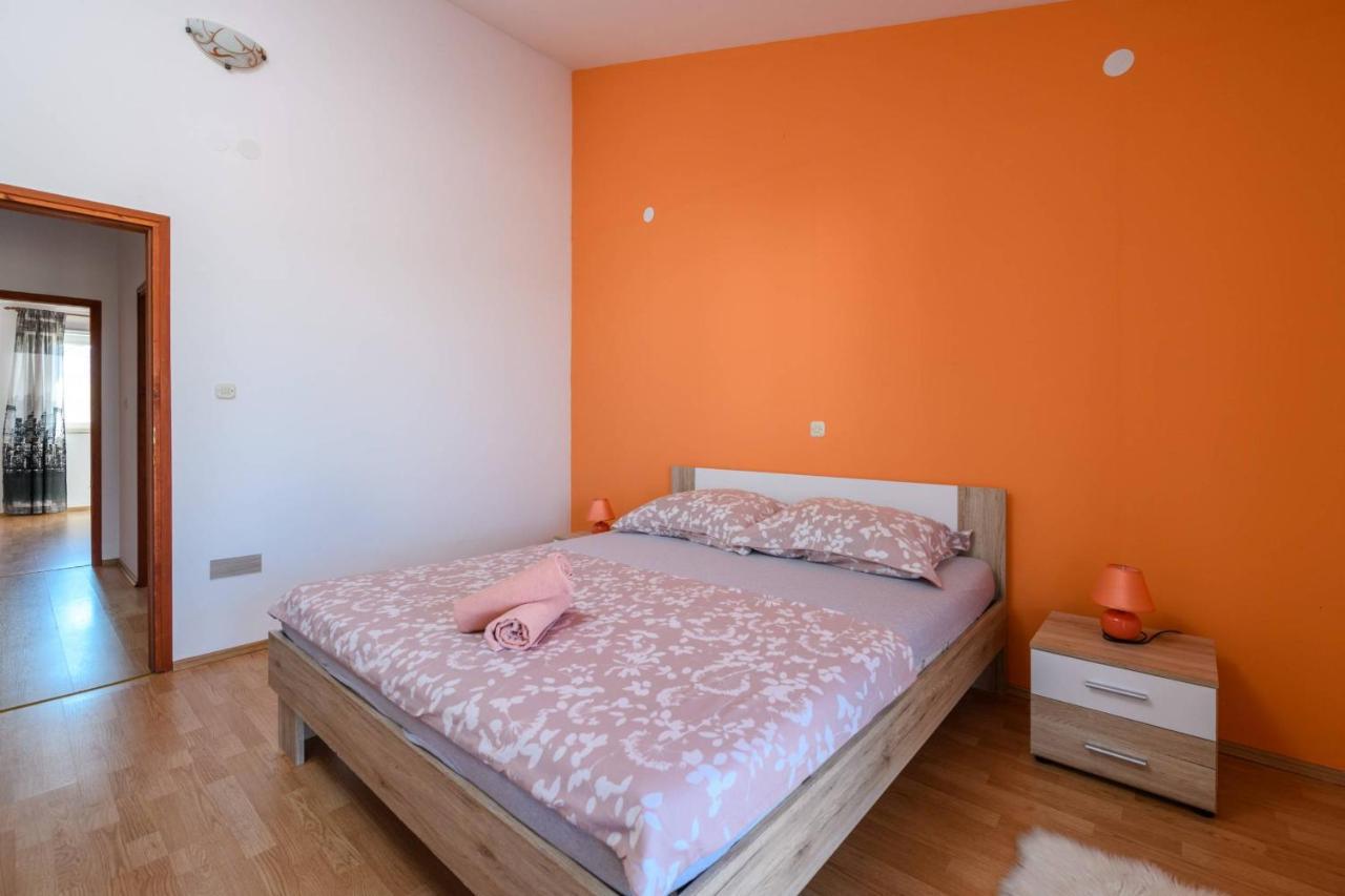 Ana Apartamento Ližnjan Exterior foto