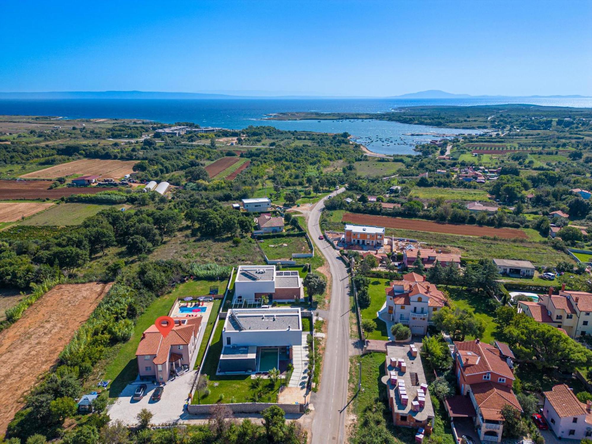 Ana Apartamento Ližnjan Exterior foto