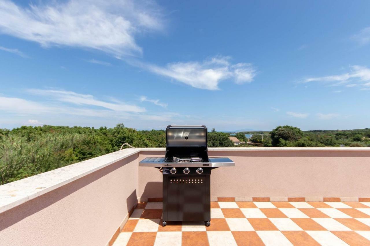 Ana Apartamento Ližnjan Exterior foto